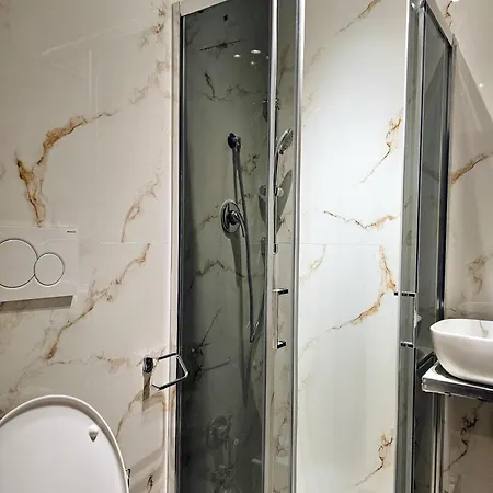 בית הארחה Cialdini 13 2*