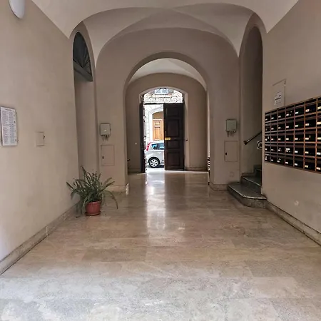 Konukevi Cialdini 13 Roma