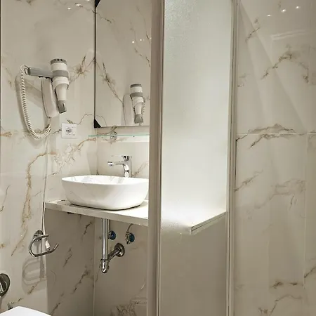 Konukevi Cialdini 13 Roma