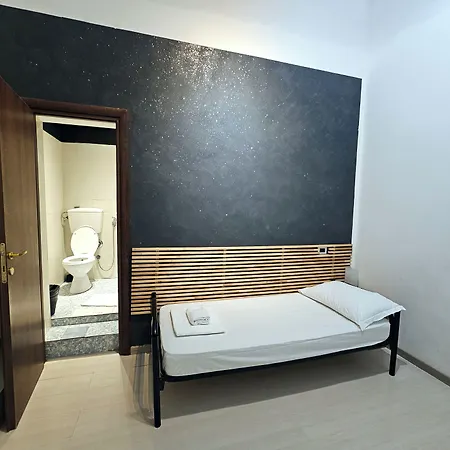 Cialdini 13 Guest house